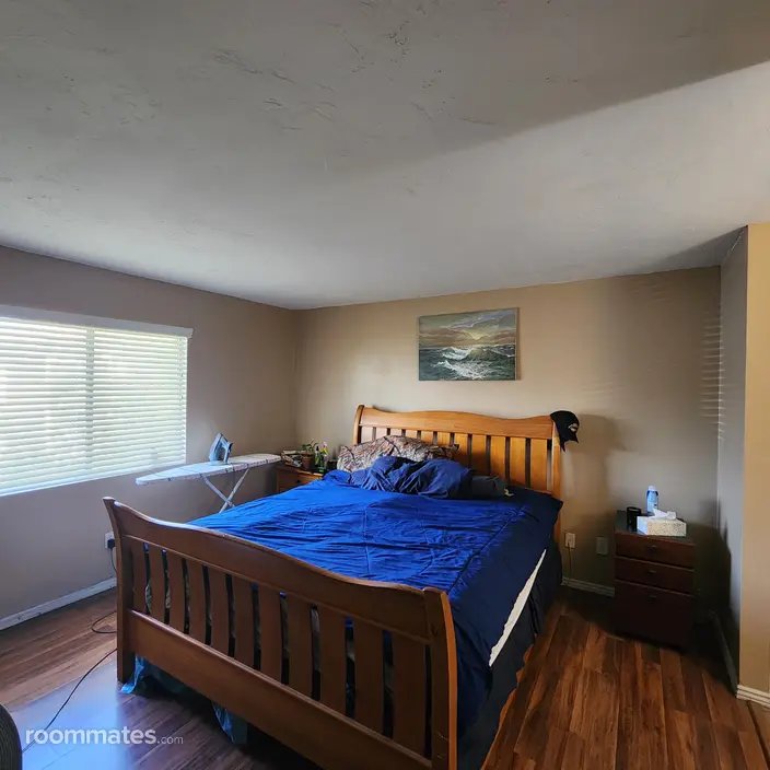 Room for rent in Grand Terrace, CA $1100, condo