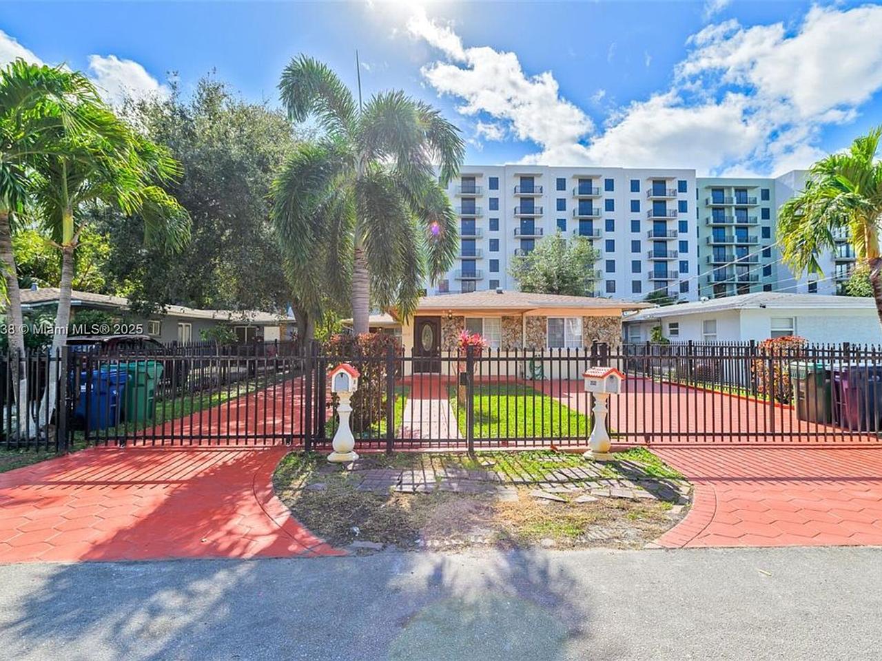 Profile photo 9 of 9