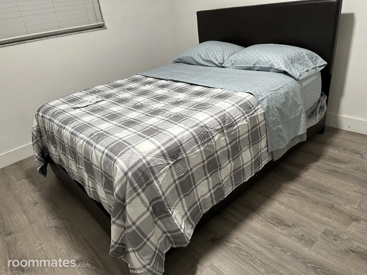 Profile photo 8 of 9