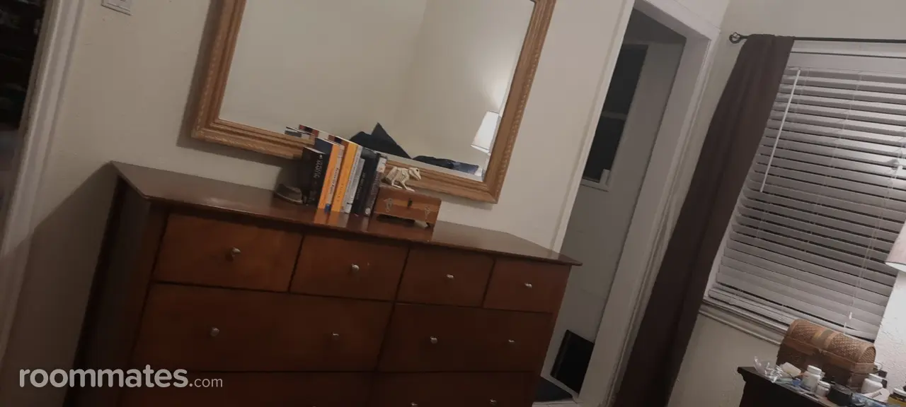 Profile photo 8 of 9