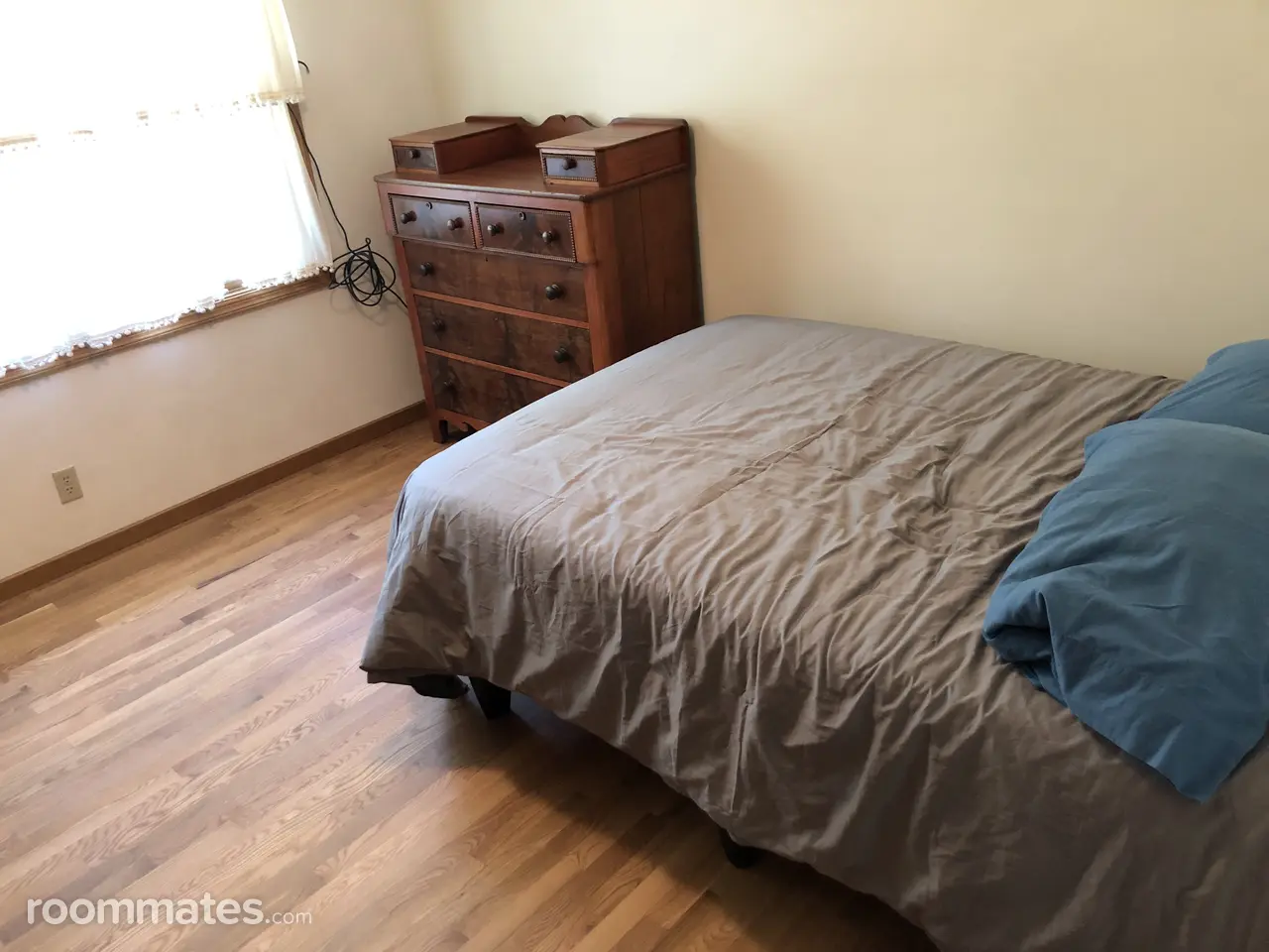 Profile photo 1 of 11