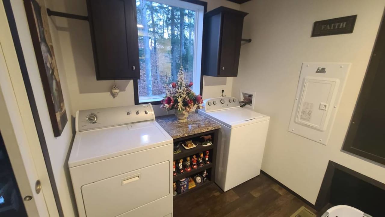 Profile photo 5 of 9