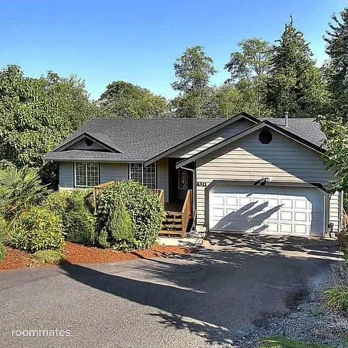 Room for rent in Tacoma, WA $825, house