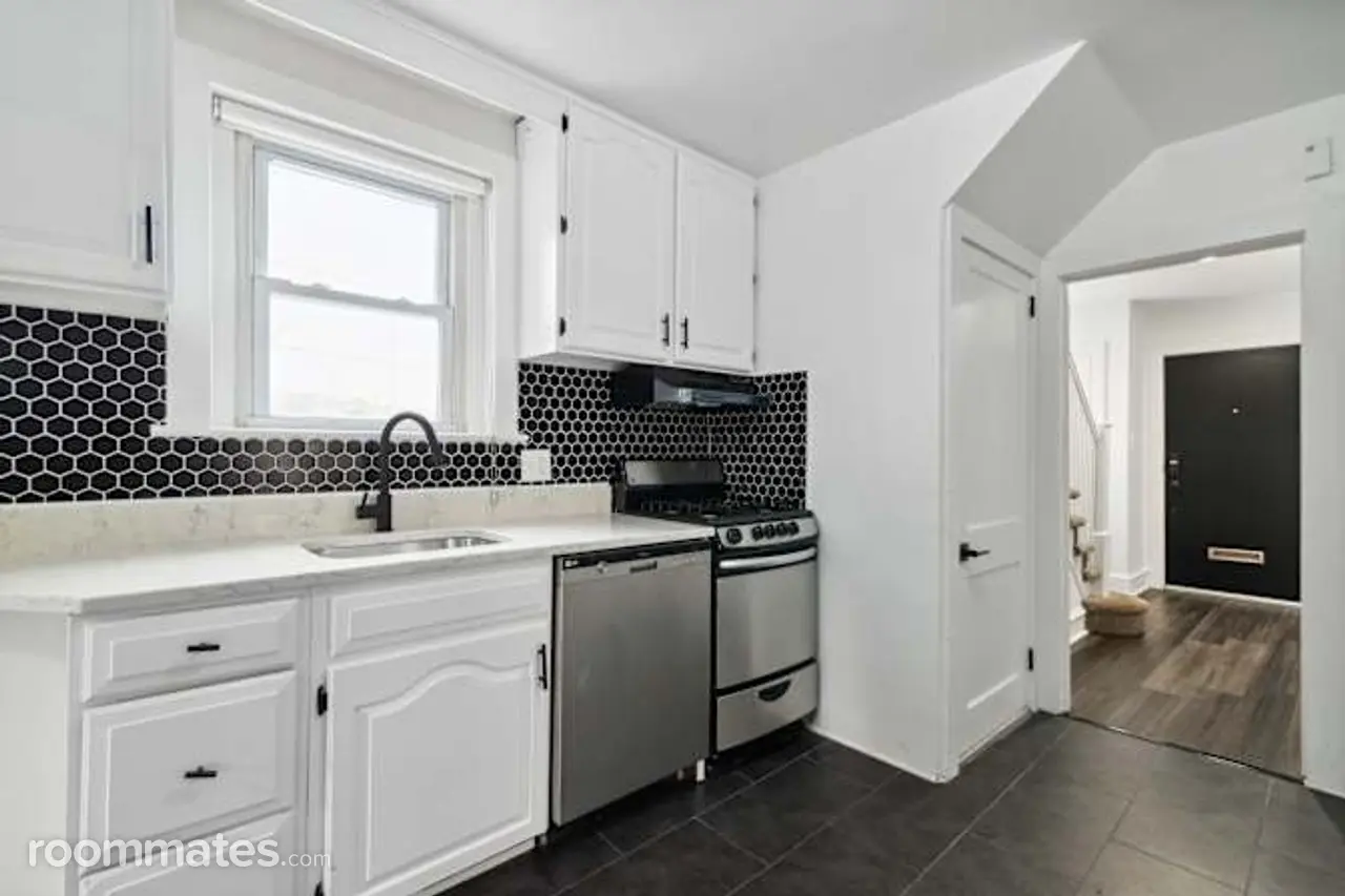 Profile photo 9 of 11