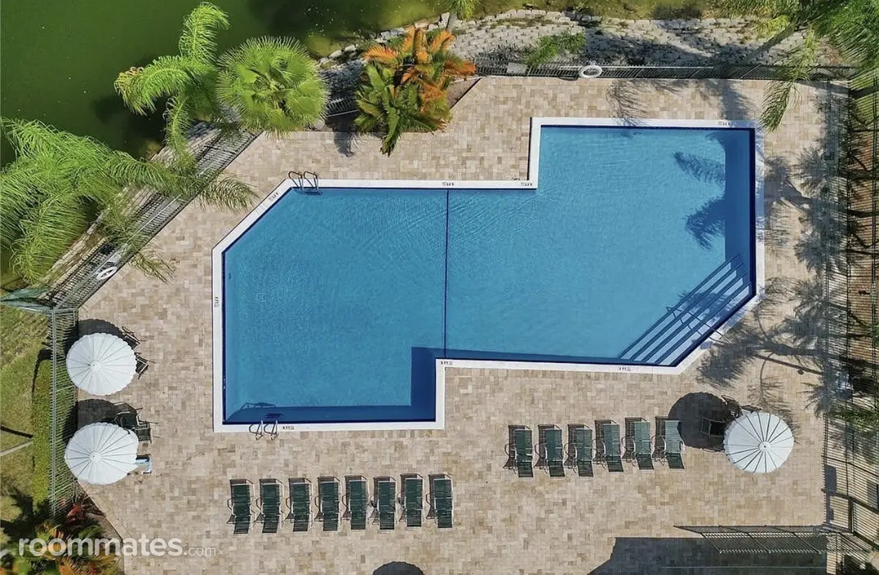 Profile photo 9 of 10