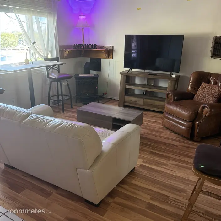 Room for rent in Denver, CO $1500, house