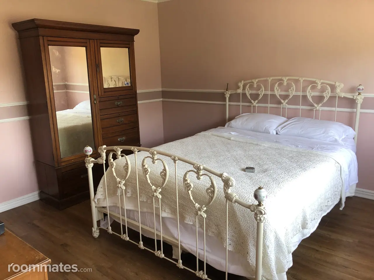 Room for rent in North Hills, CA $1200, house