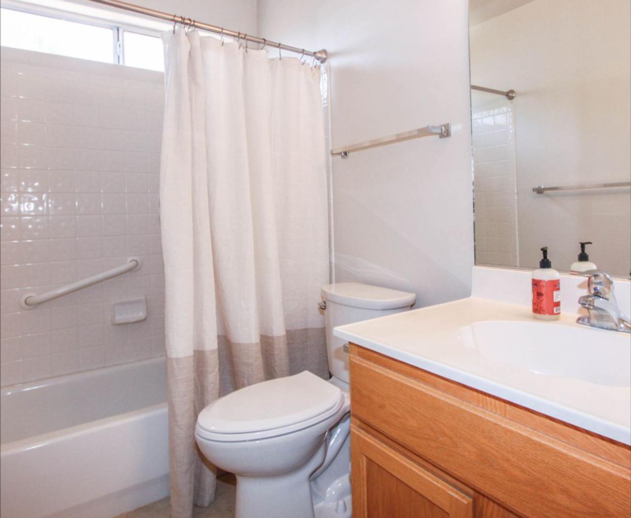 Profile photo 1 of 6