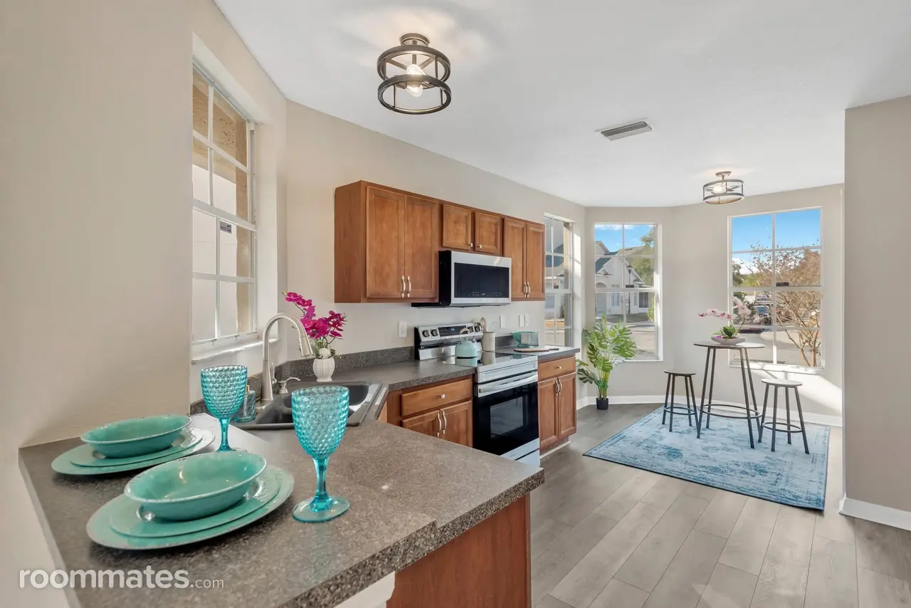 Profile photo 6 of 16