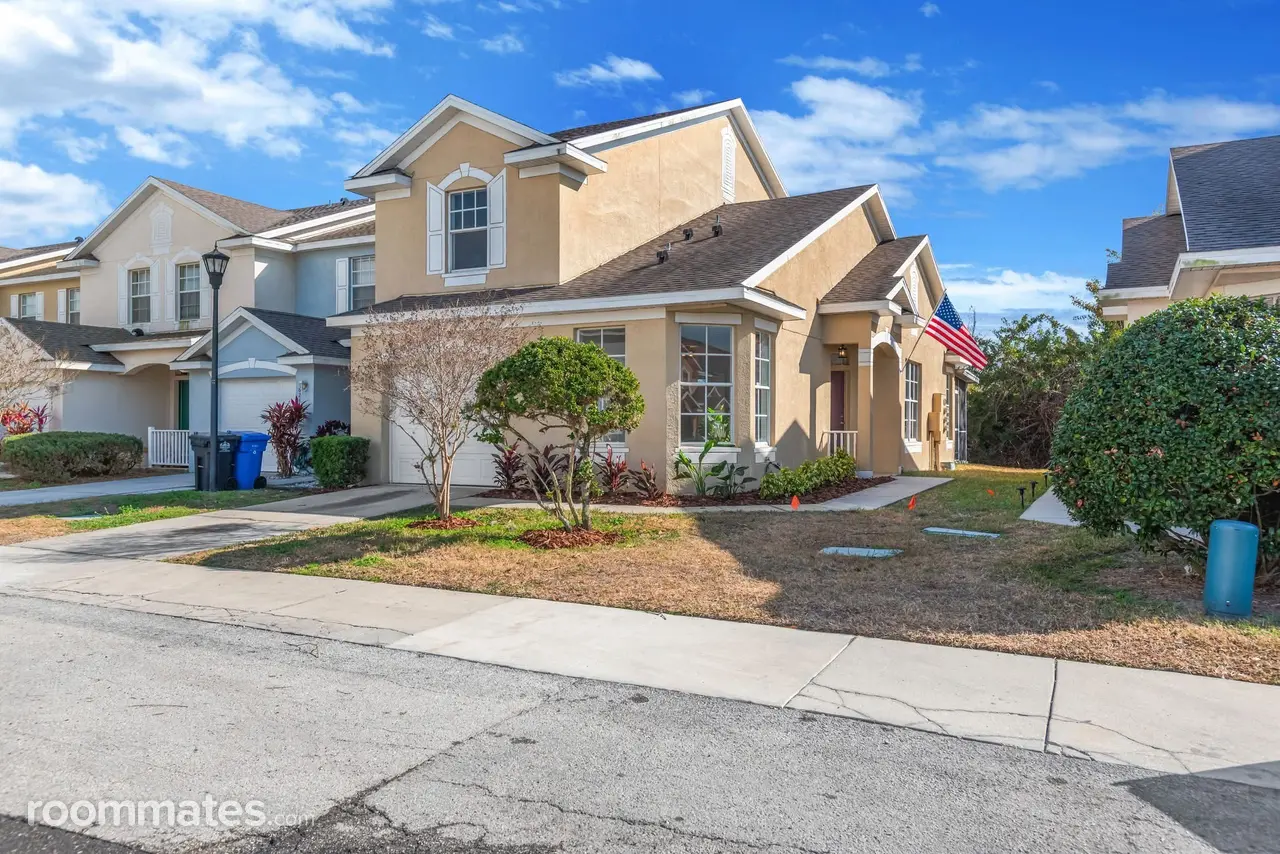 Profile photo 3 of 16