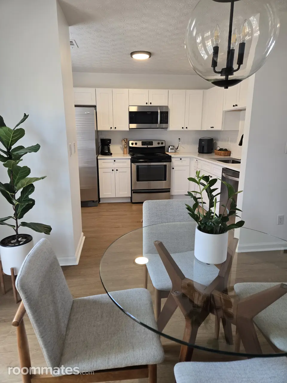 Profile photo 6 of 10