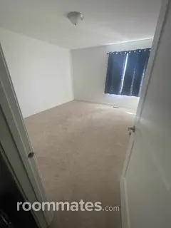 Room for rent in Yorkville, IL $700, townhouse