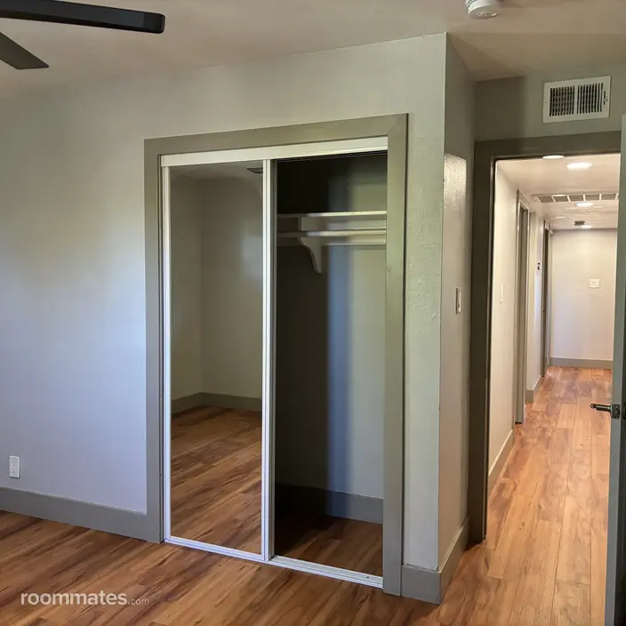 Room for rent in Rancho Cordova, CA $1200, house