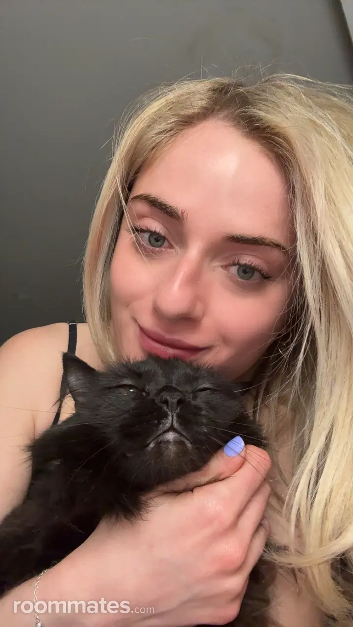 Profile photo 4 of 8