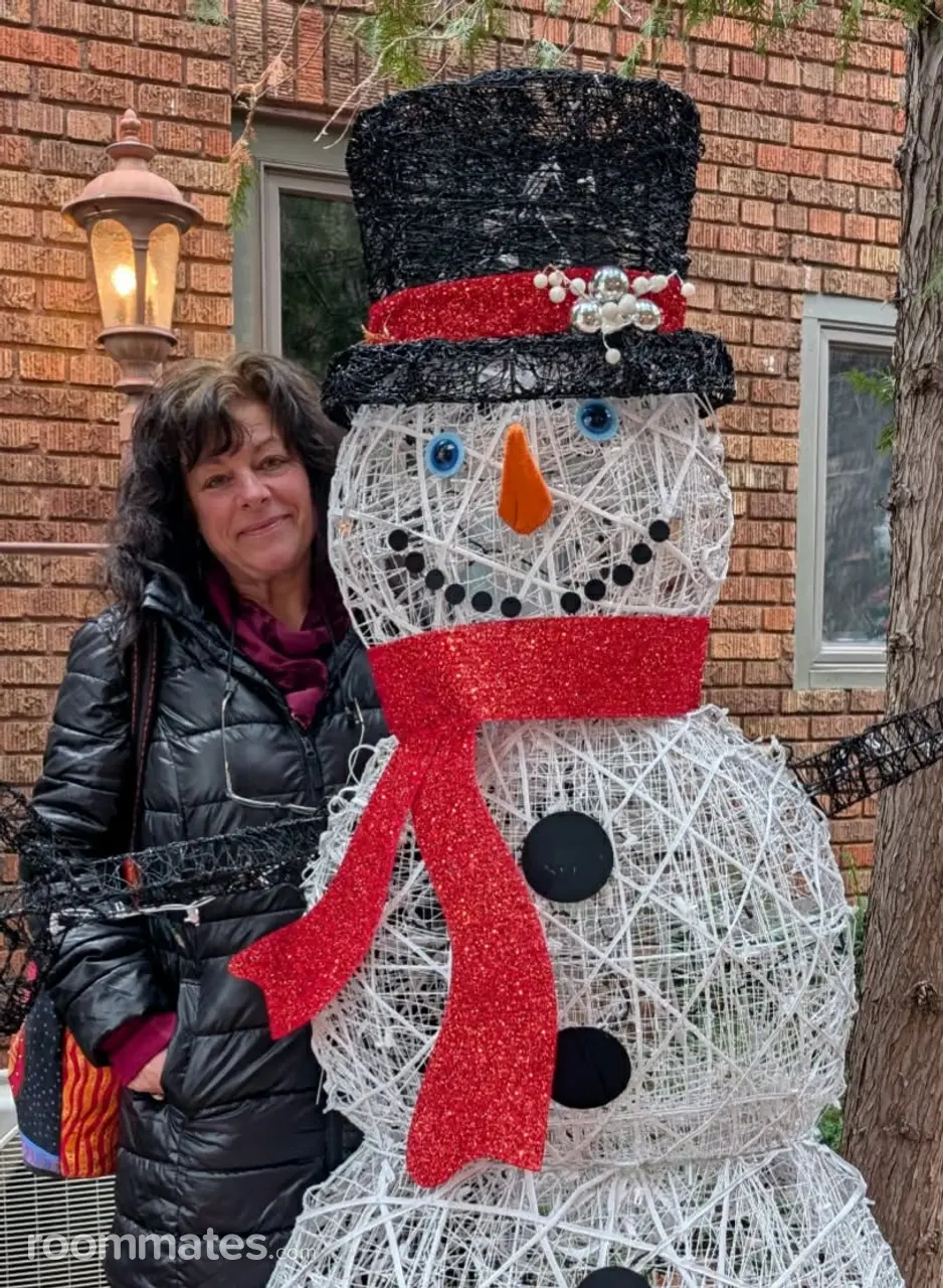 Profile photo 4 of 4