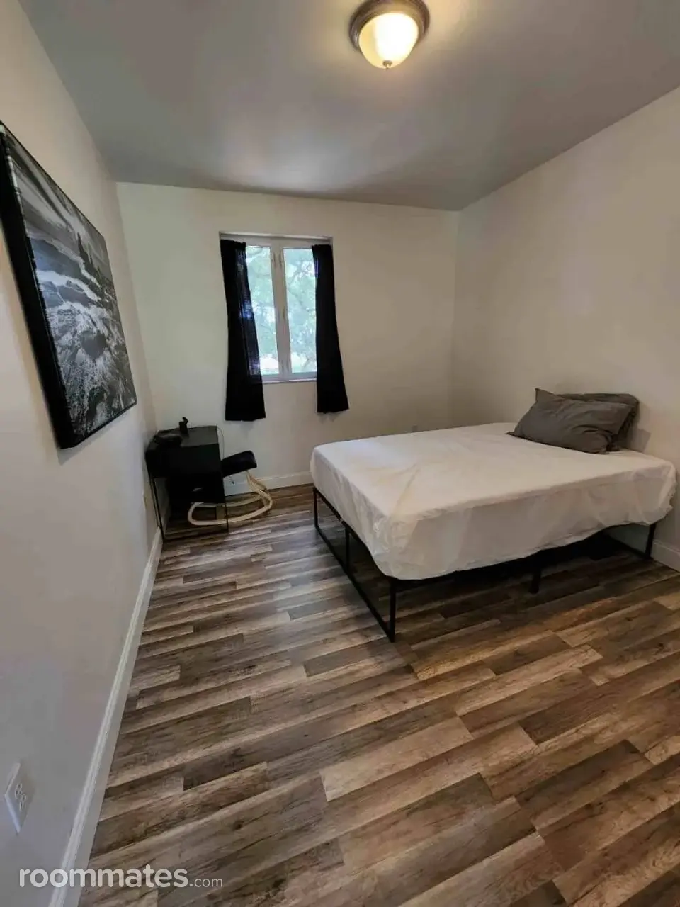 Profile photo 3 of 10