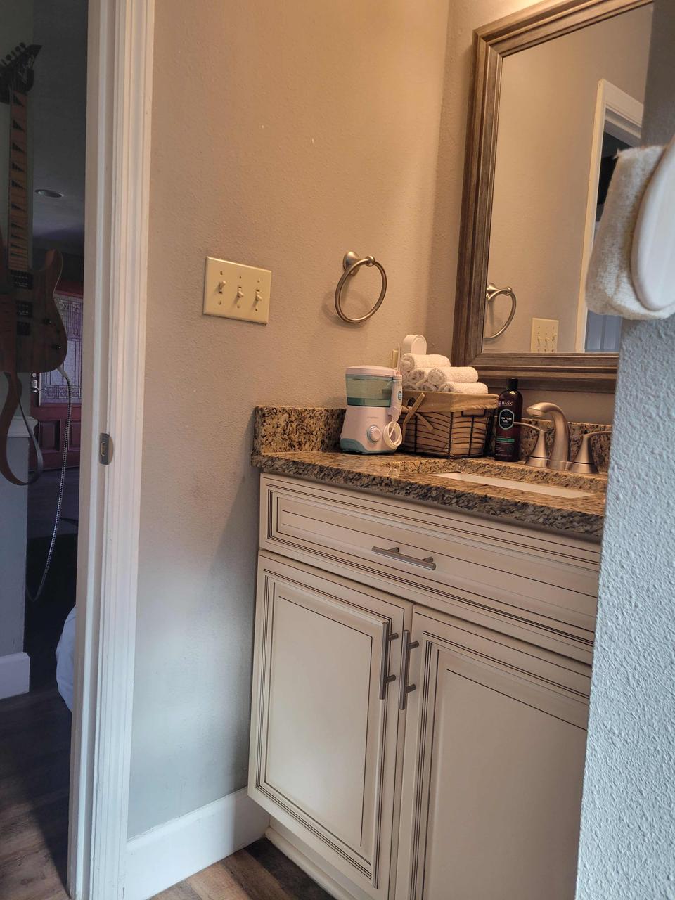 Profile photo 6 of 12