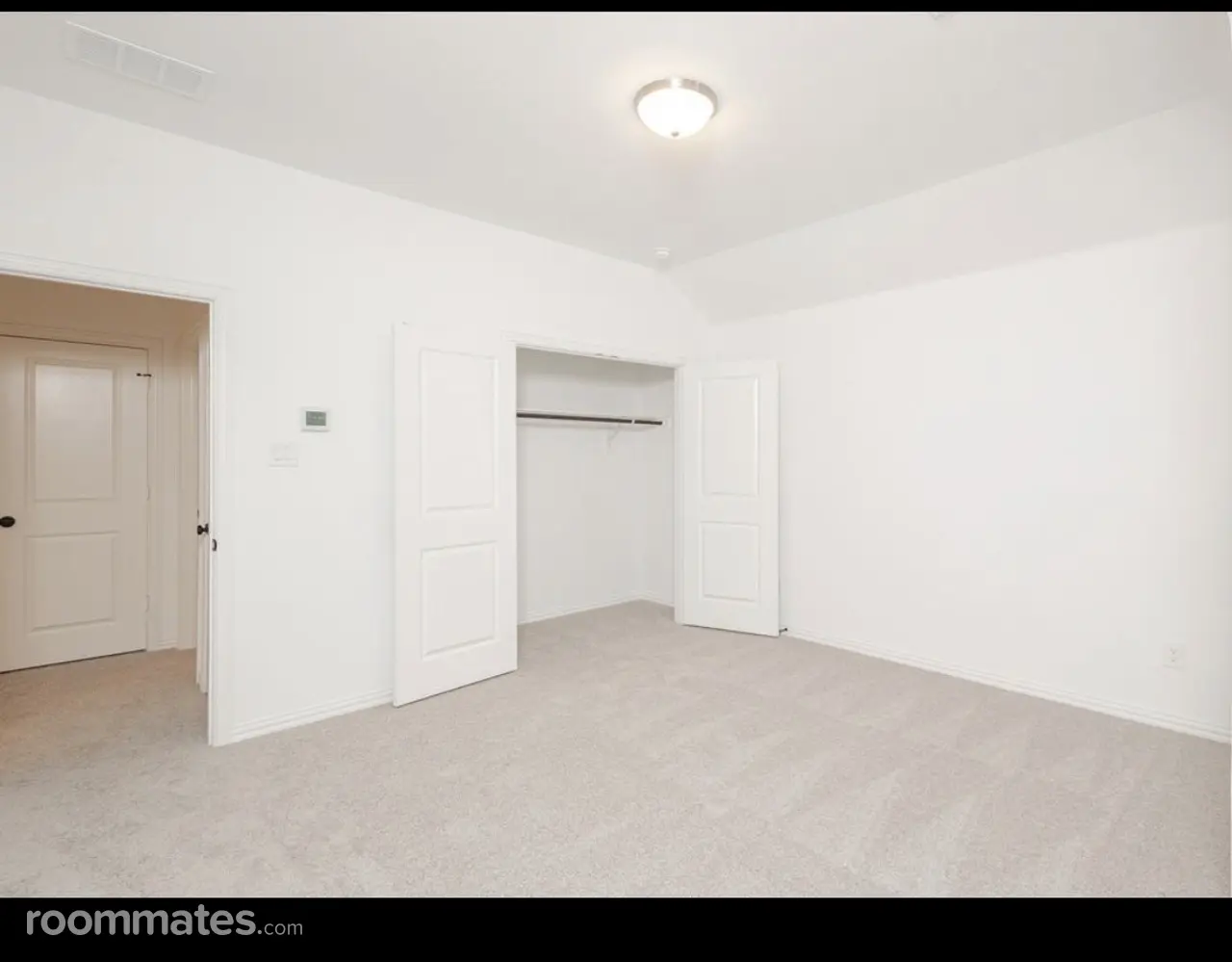 Profile photo 5 of 13