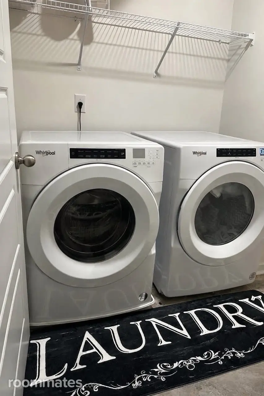 Profile photo 5 of 6