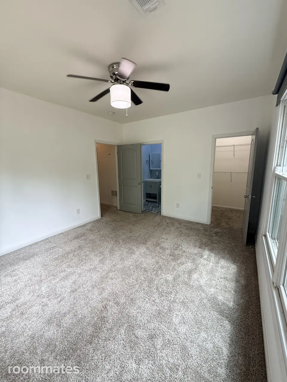 Profile photo 3 of 11