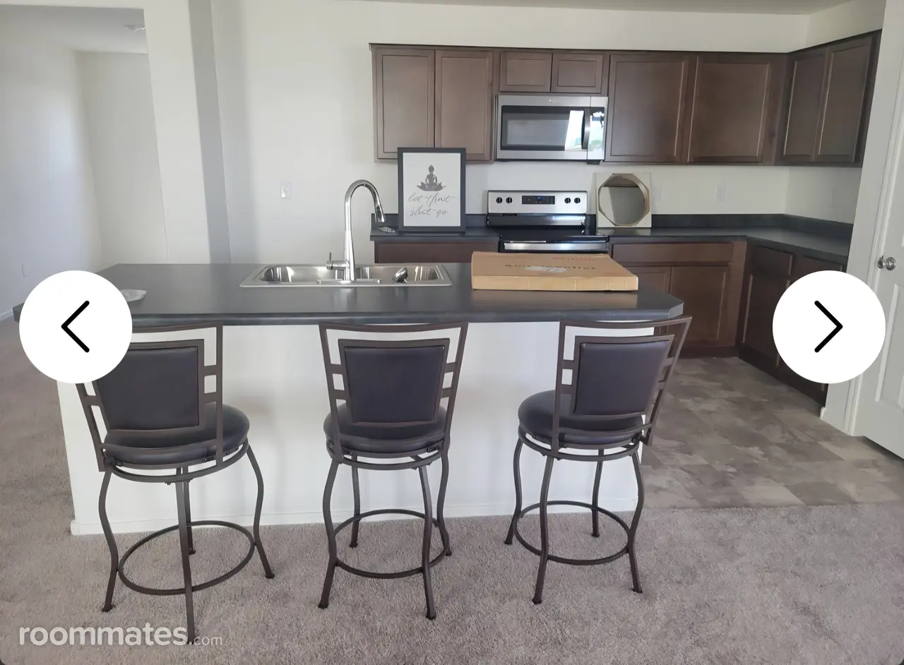 Profile photo 4 of 15