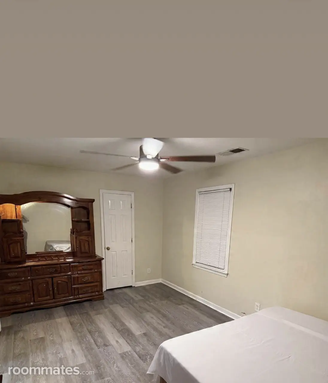 Profile photo 2 of 5