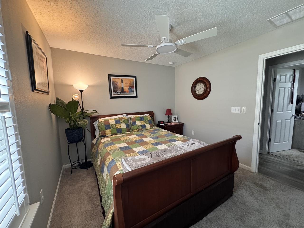 Profile photo 6 of 8