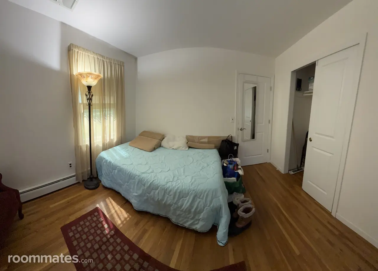 Profile photo 4 of 10