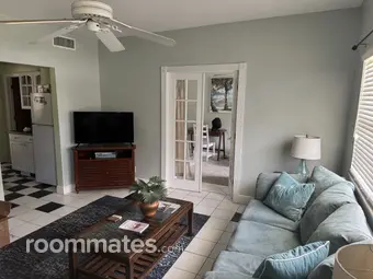 Room for rent in Palm Beach Gardens, FL $1100, house