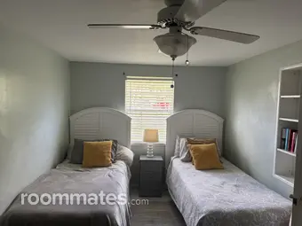 Room for rent in Palm Beach Gardens, FL $1100, house