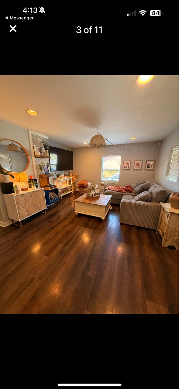 Profile photo 3 of 8