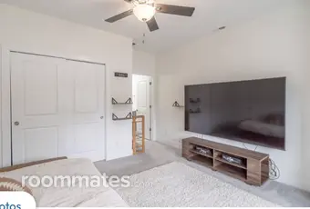 Room for rent in Carmel, IN $1200, townhouse