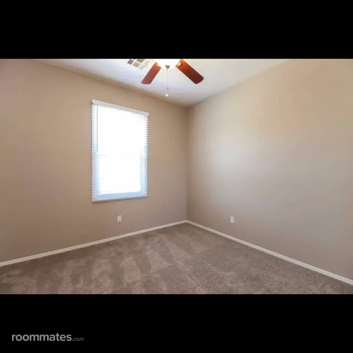 Room for rent in Gilbert, AZ $900, house
