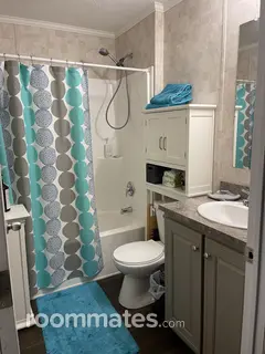 Room for rent in Kimball, MI $800, house