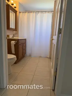Room for rent in Massapequa NY $1300, house