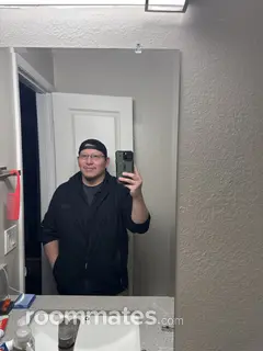 Roommate looking Travis Afb, CA, $1000