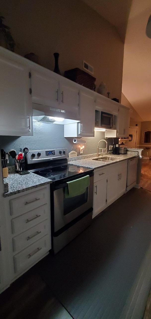 Profile photo 3 of 6