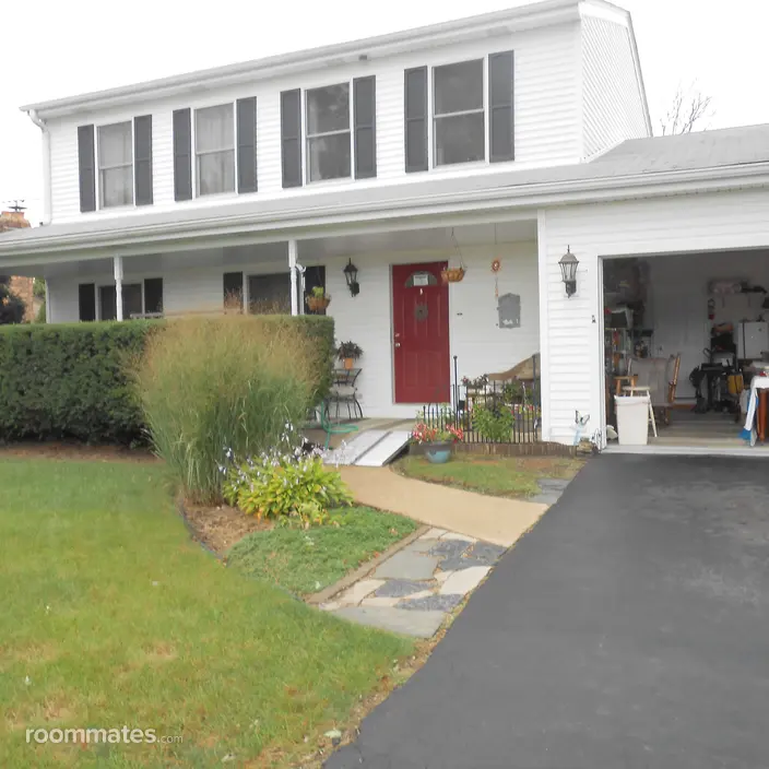 Room for rent in Naperville, IL $1200, house