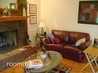 Room for rent in Naperville, IL $1200, house