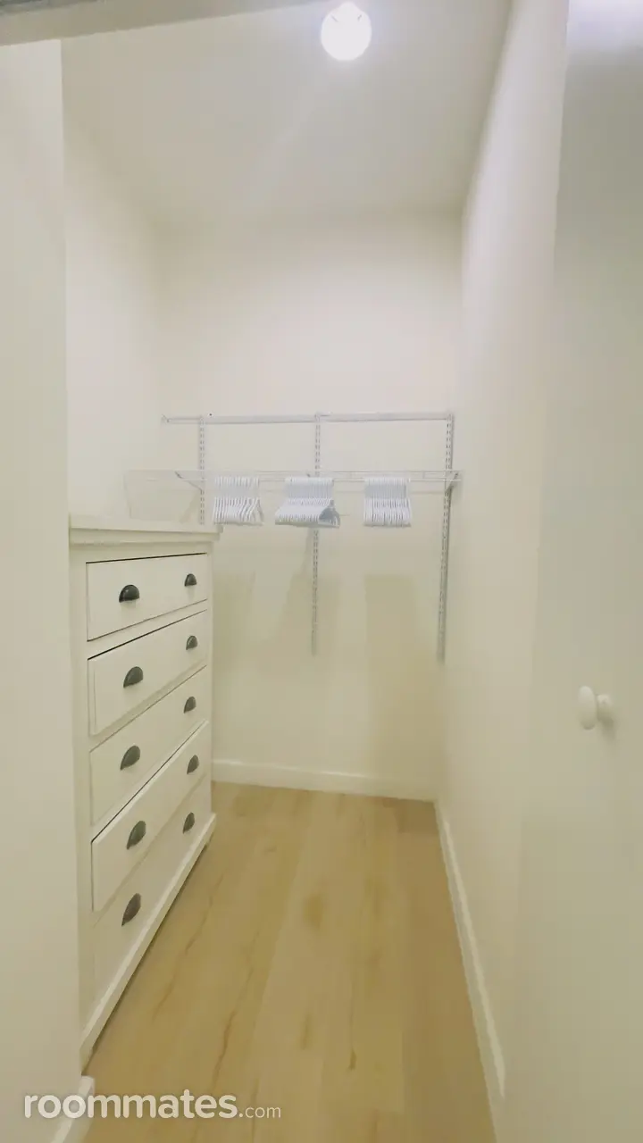 Profile photo 5 of 6