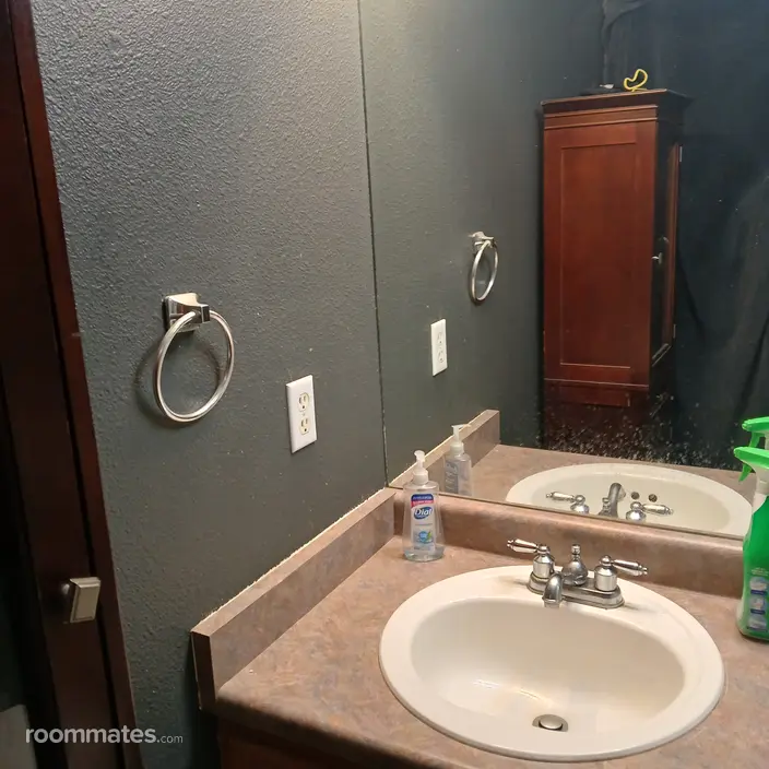 Room for rent in Colorado Springs, CO $700, house