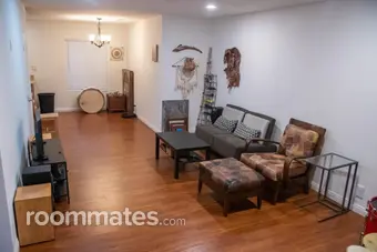 Room for rent in North Hollywood, CA $1200, house