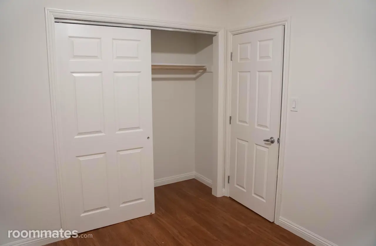 Profile photo 4 of 11