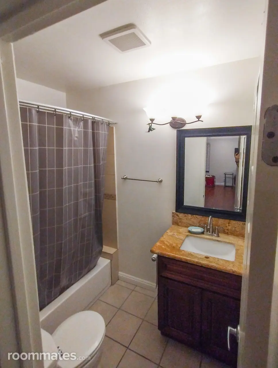 Profile photo 7 of 11