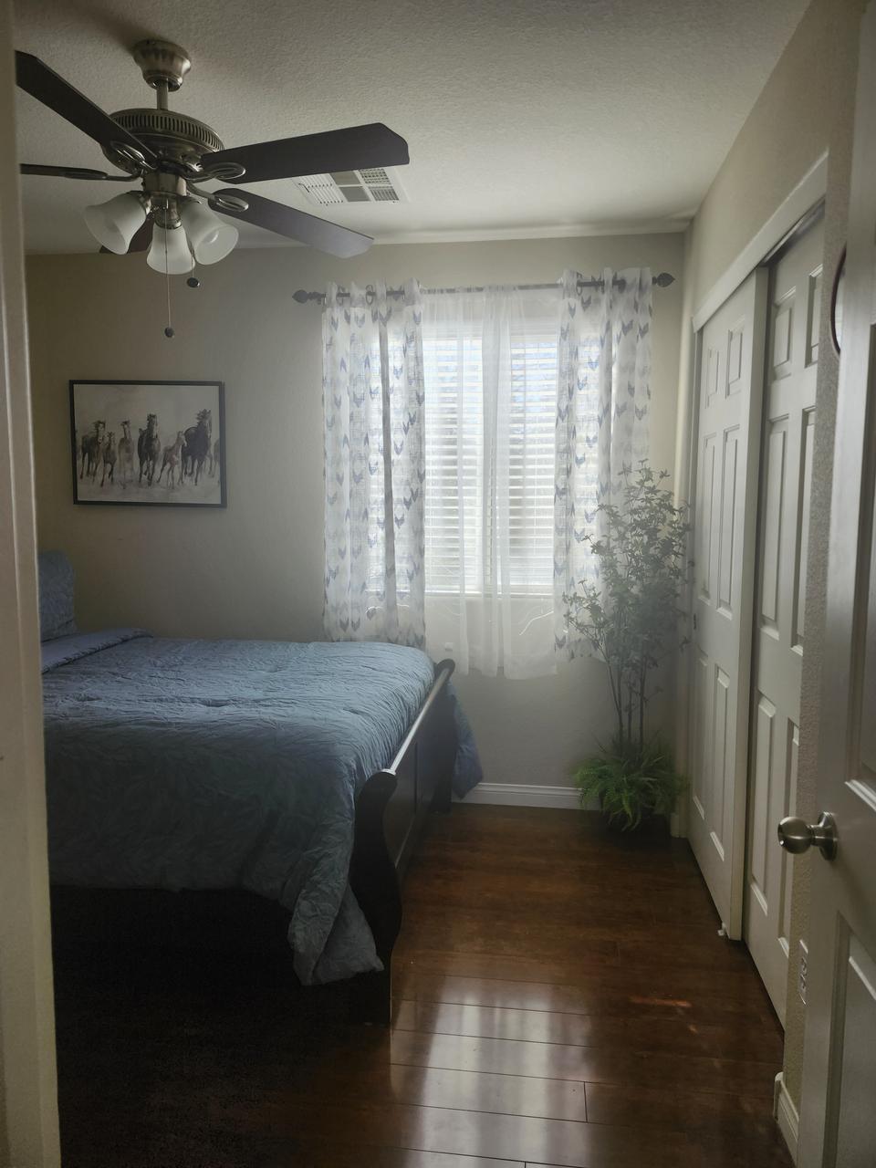 Profile photo 3 of 7