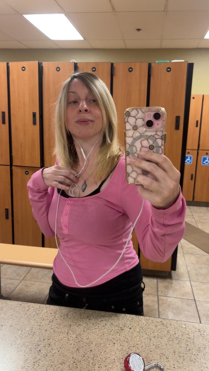 Profile photo 3 of 4