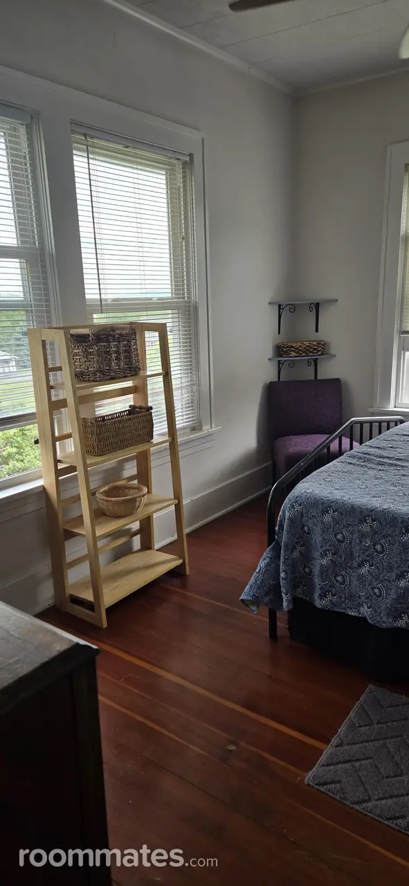 Profile photo 2 of 9