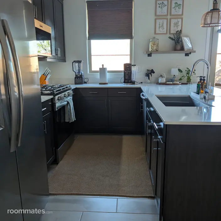 Room for rent in Gilbert, AZ $2500, house