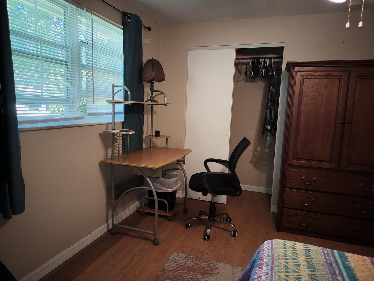 Profile photo 1 of 10