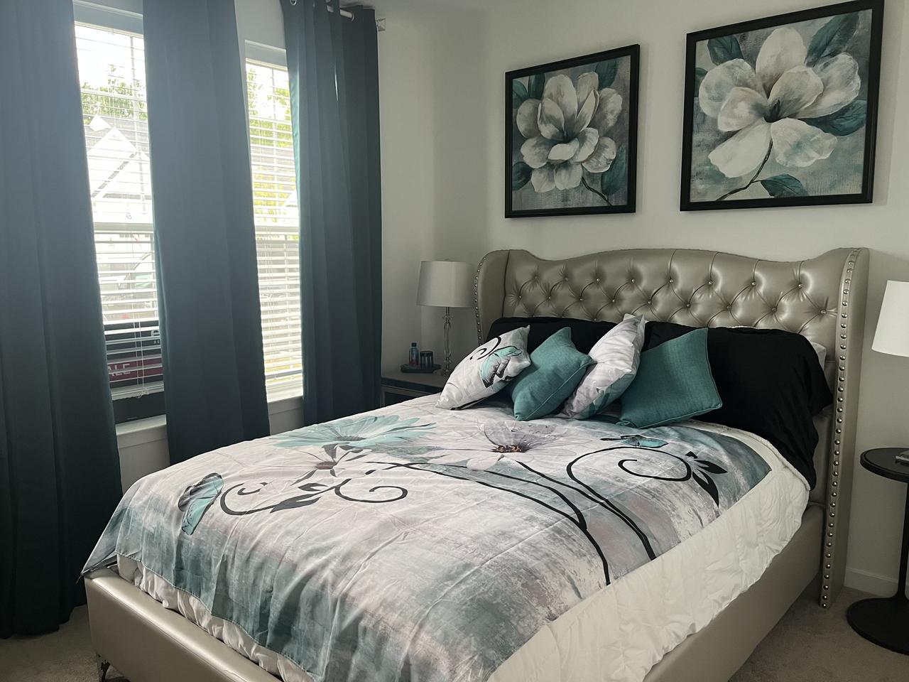 Profile photo 1 of 7